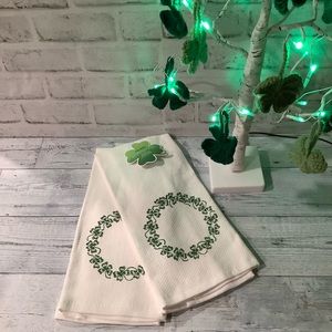 Colordrift Set of 2 St. Patrick’s Day Shamrock Kitchen Towels
